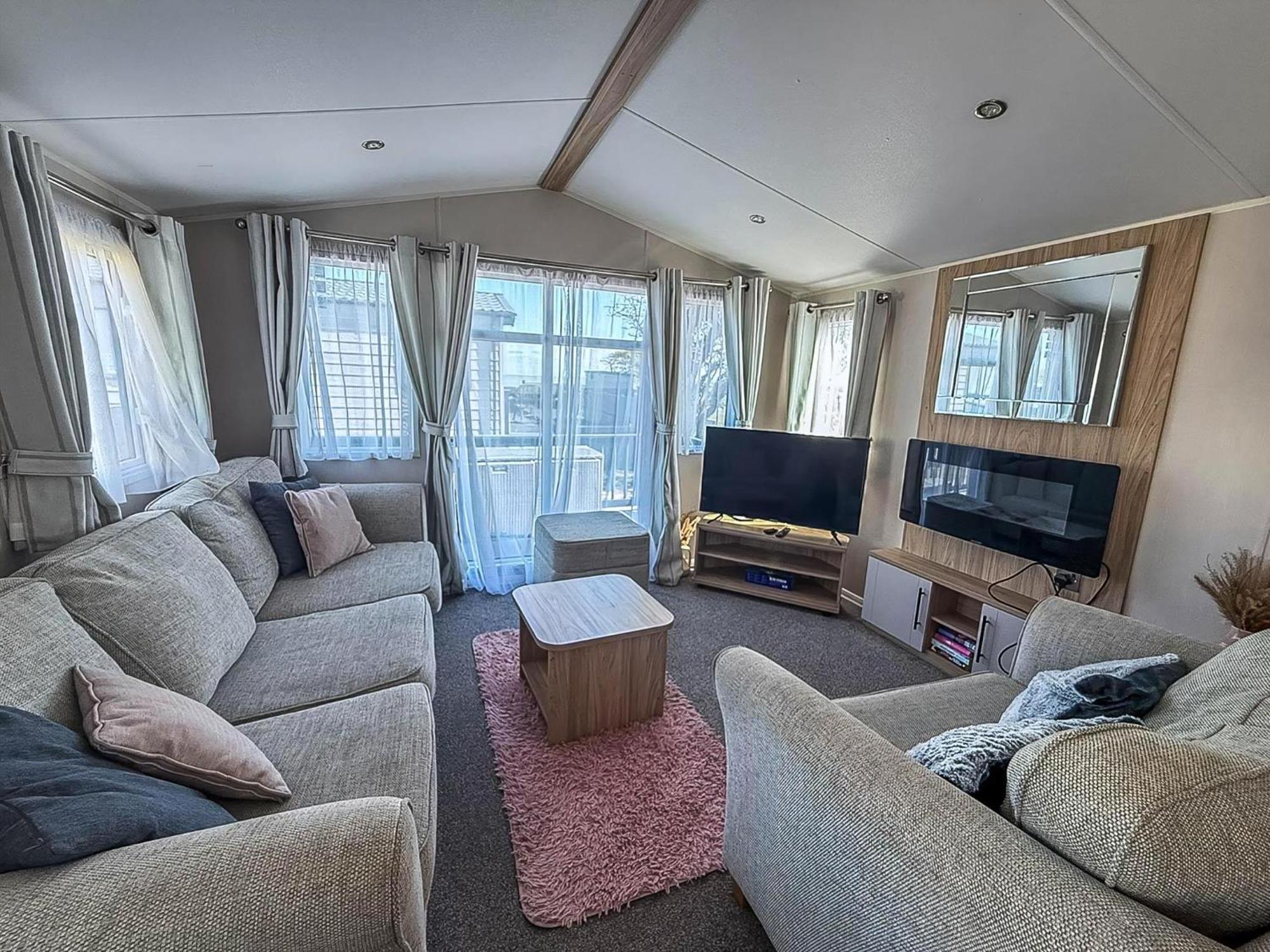 Beautiful 6 Berth Caravan, Nearby Beach In Suffolk Ref 68016Bs โลเวสทอฟต์ ภายนอก รูปภาพ